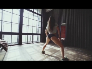morning twerk she is beautiful you can watch forever